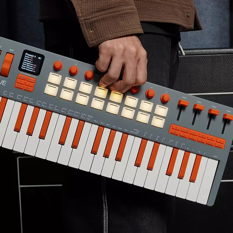37-klawiszowa klawiatura MIDI  – Midi Controller Pad recenzja i cena
